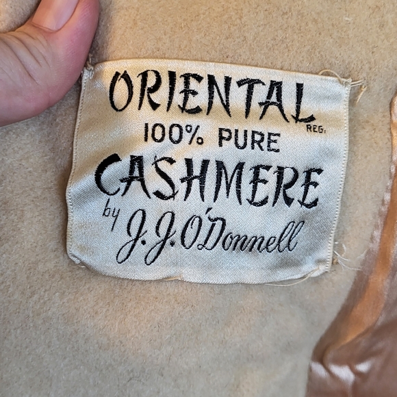 Vintage 40s Oriental by J.J. O'Donnell Beige Cashmere Swing Coat with Fur Collar - Picture 16 of 16